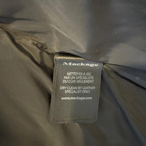 Mackage down puffer, medium length Black size M - Picture 3 of 4